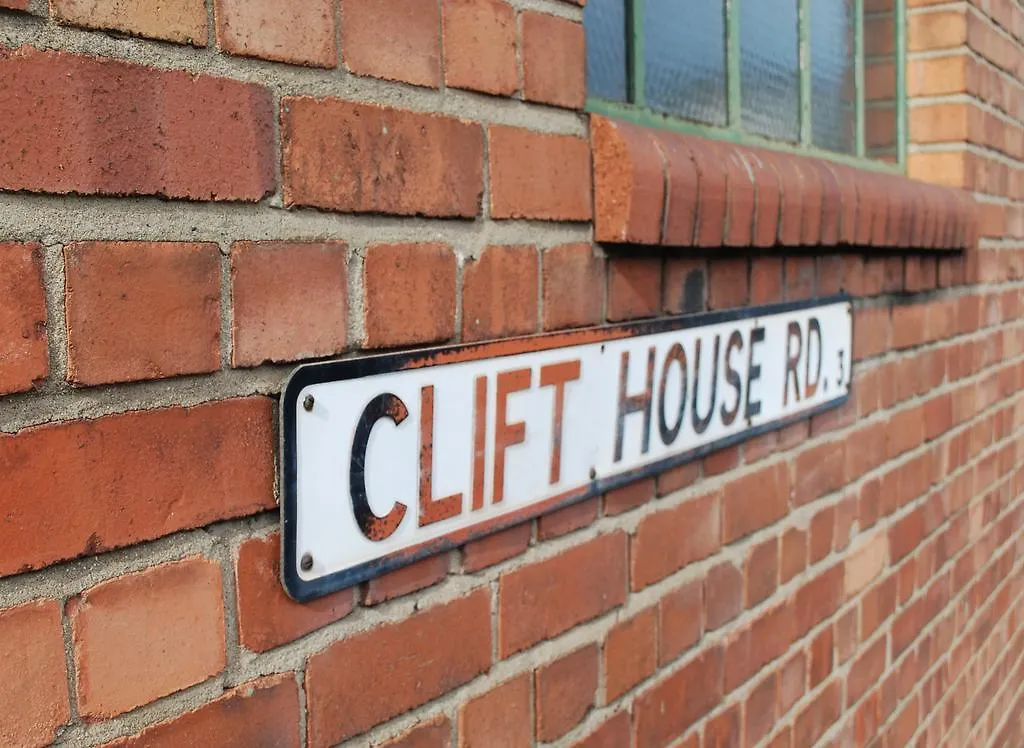 Clift Guest House Bristol